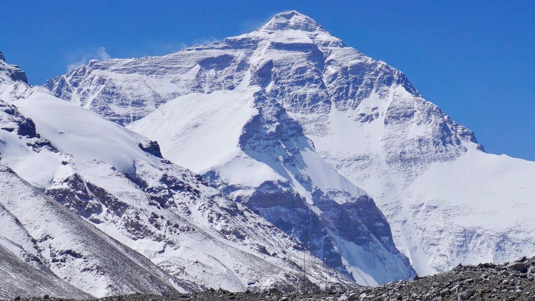 Everest Expedition from the North (Tibet), the less crowded side of Everest