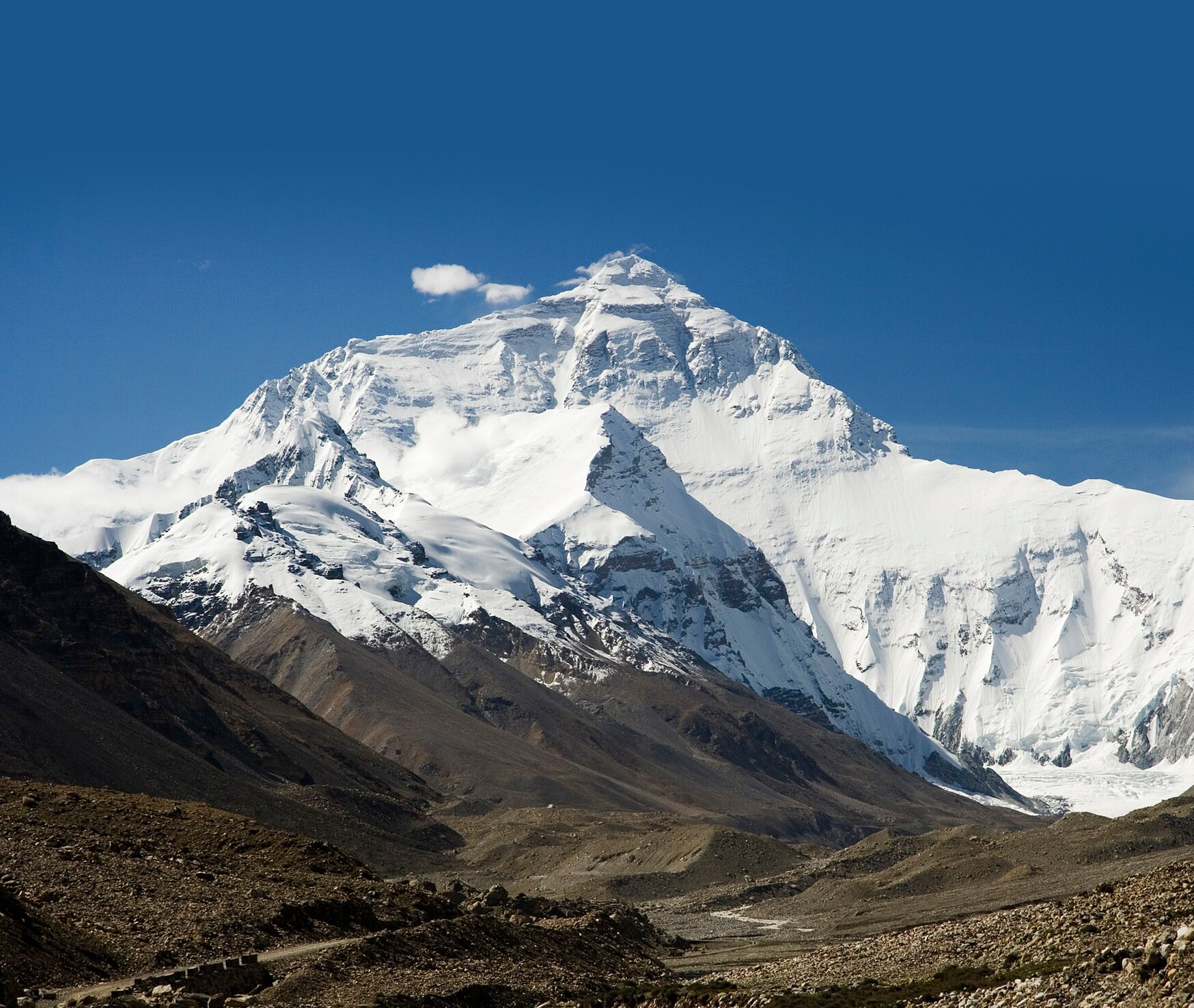 Everest Expedition from the North (Tibet), the less crowded side of Everest